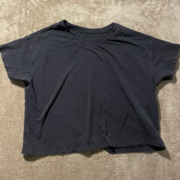 lululemon athletica Tops - Lululemon Shirt Women's Sz 6 Small Cates Tee Black Crop top Short Sleeve Basic